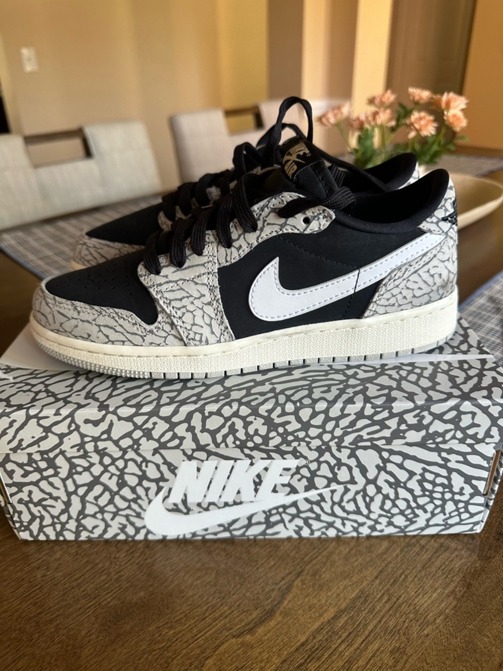 Air Jordan 1 Low-Top Elephant Print Sneakers - Black and White size 4.5